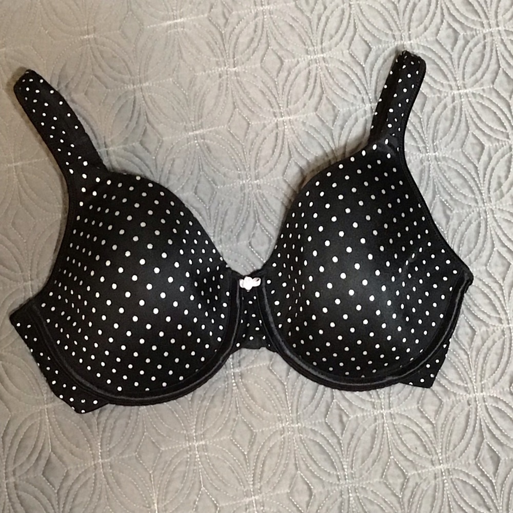 NWOT Bali One Smooth You, full coverage bra.